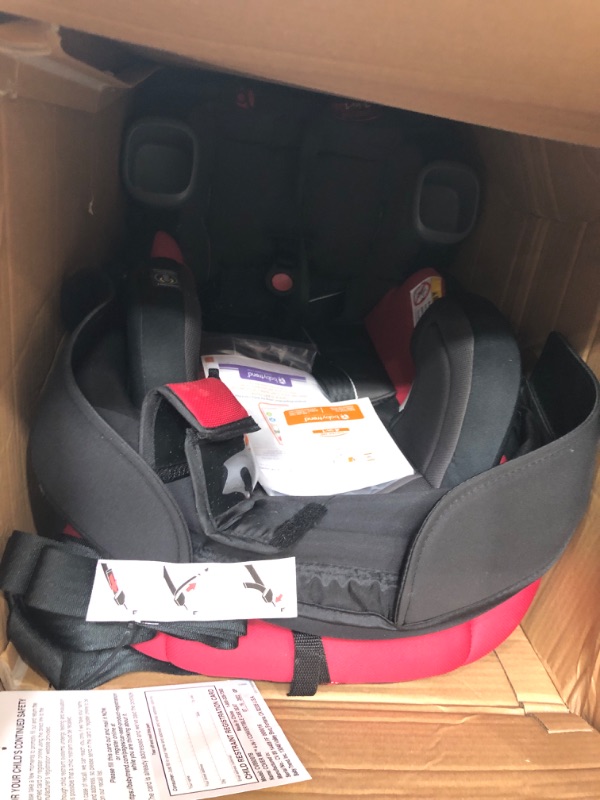 Photo 1 of Baby Trend Cover Me 4 in 1 Convertible Car Seat, Scooter