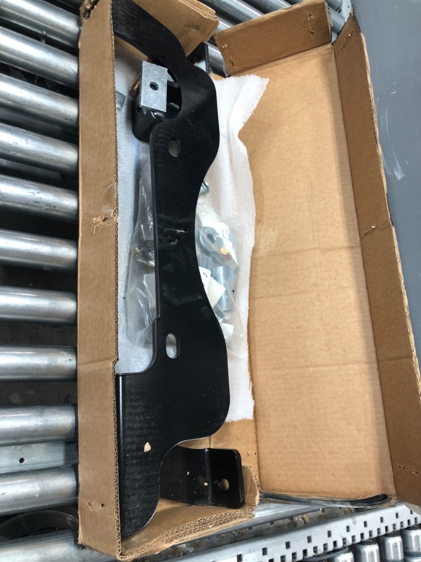 Photo 1 of Reese 56017 5th Wheel Custom Quick Install Brackets for Ford F-250 Super Duty, F-350 Super Duty, and F-450 Super Duty (2017-2020)