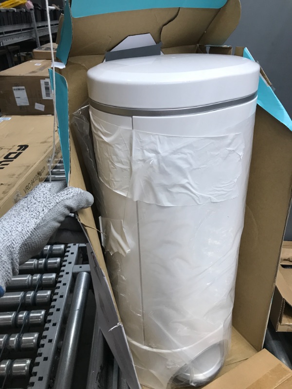 Photo 1 of Munchkin Step Diaper Pail Powered by Arm & Hammer