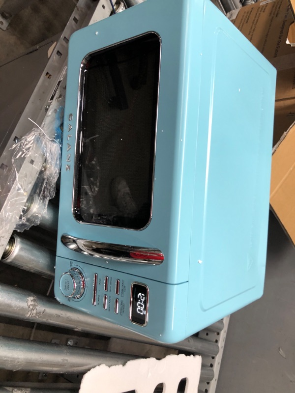 Photo 2 of 0.9 cu. ft. 900-Watt Retro Countertop Microwave in Blue