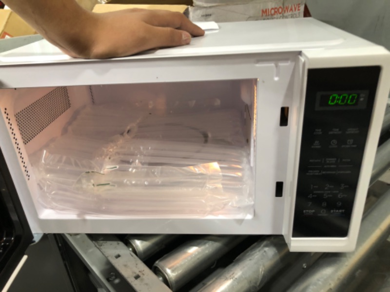 Photo 2 of ***NOT FUNCTIONAL PARTS ONLY***COMMERCIAL CHEF Small Microwave 0.9 Cu. Ft. Countertop Microwave with Digital Display, White Microwave & 10 Power Levels, Outstanding Portable Microwave with Convenient Pull Handle Door White 0.9 Cubic Feet Microwave Oven