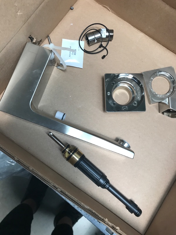 Photo 2 of ***MISSING PARTS***hansgrohe Metropol Modern 1-Handle 13-inch Wide Roman Tub Filler Freestanding Bathtub Faucetand Shower Set in Brushed Nickel, 74554821
