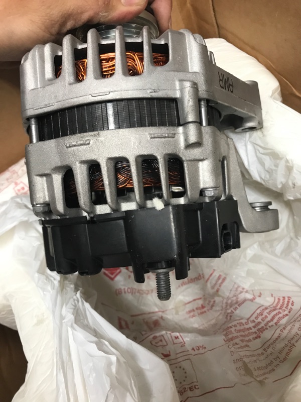 Photo 3 of ACDelco GM Genuine Parts 13597227 Alternator