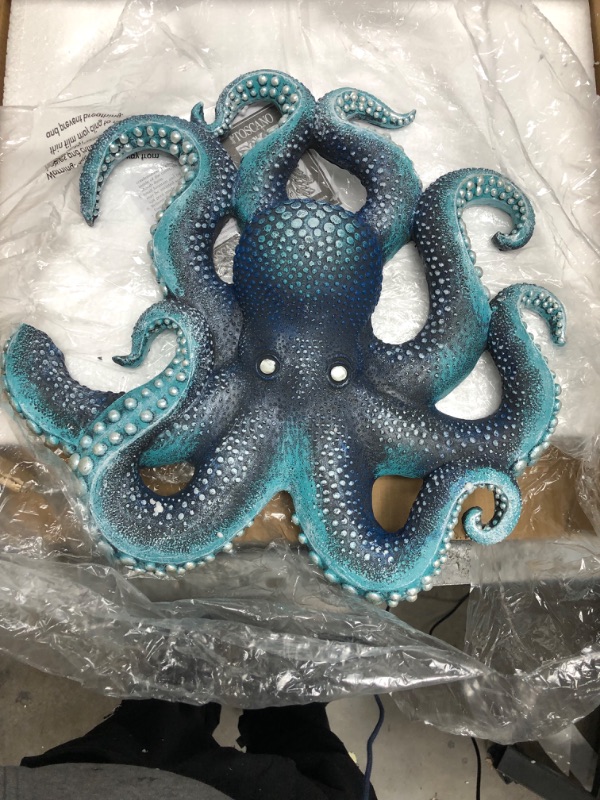 Photo 3 of **DAMAGED** Design Toscano Deadly Blue Octopus of the Coral Reef Wall Sculpture