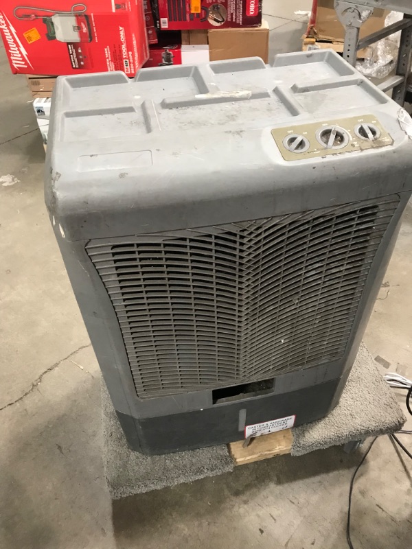 Photo 2 of *READ NOTES* Hessaire 2,200 CFM 2-Speed Portable Evaporative Cooler, Gray