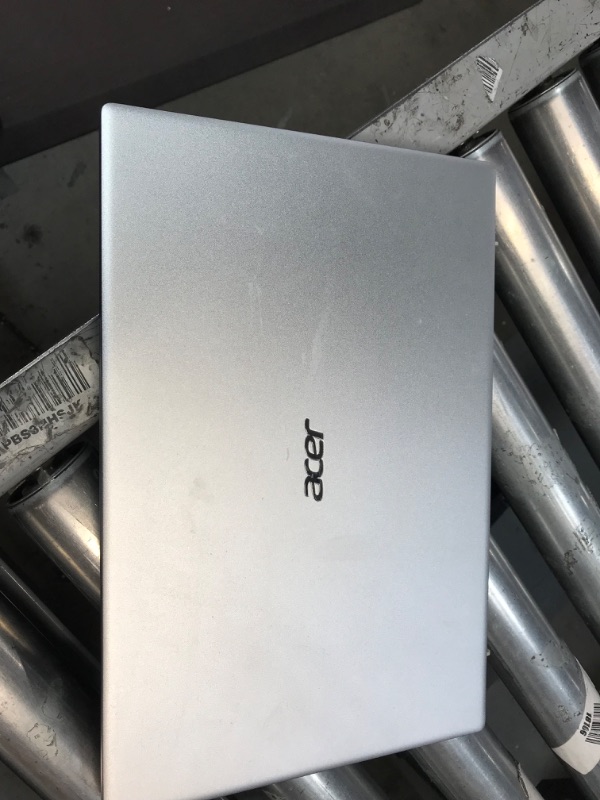 Photo 9 of Acer Swift 3 Intel Evo Thin & Light Laptop, 14" Full HD, Intel Core i7-1165G7, Iris Xe Graphics, 8GB LPDDR4X, 256GB NVMe SSD, Wi-Fi 6, Fingerprint Reader, Back-lit KB