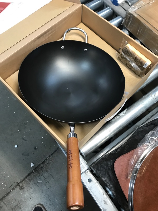 Photo 1 of WANGYUANJI Carbon Steel Wok,14.2" Wok Pan with Lid, Woks & Stir-Fry Pans No Chemical Coated Wok for Induction, Electric, Gas, Halogen All Stoves-Practical Gift Flat Bottom Iron Wok