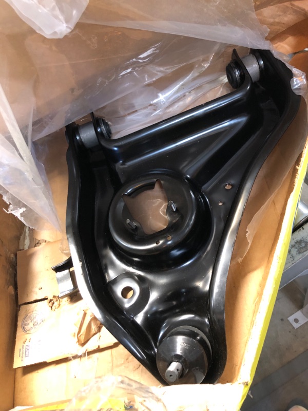 Photo 2 of MOOG RK620498 Control Arm and Ball Joint Assembly