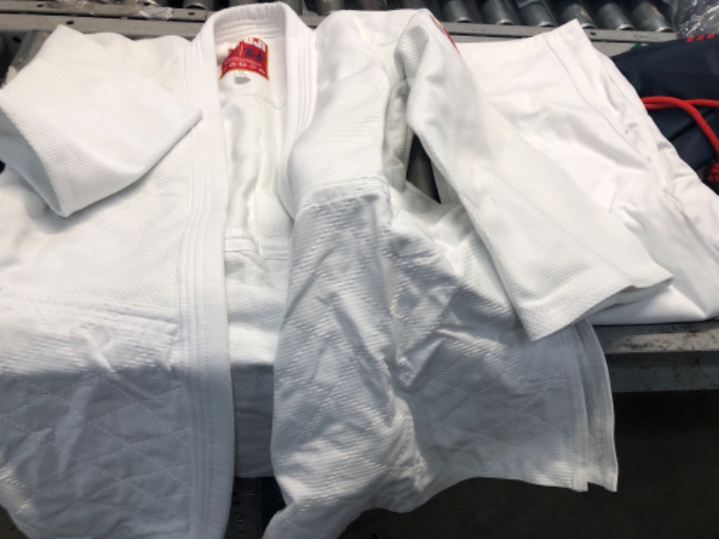 Photo 2 of *MISSING BELT*
Fuji Euro Competition Judo Gi SIZE 3.5 FOR TOP AND BOTTON