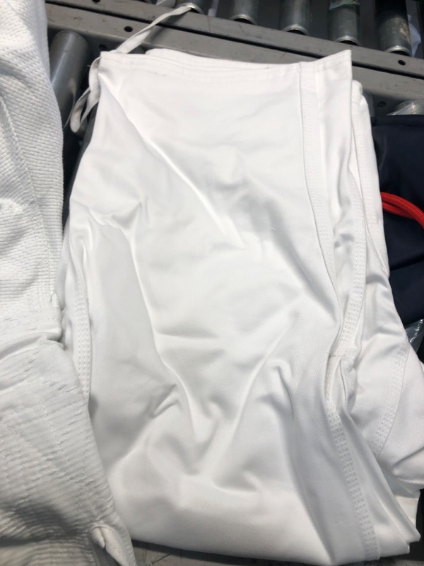 Photo 4 of *MISSING BELT*
Fuji Euro Competition Judo Gi SIZE 3.5 FOR TOP AND BOTTON