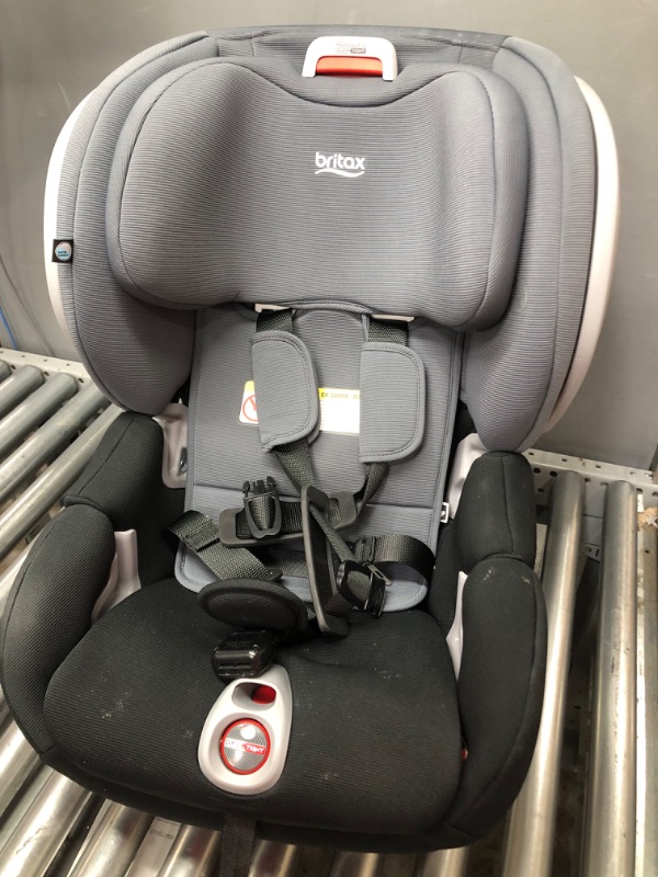 Photo 5 of Britax Advocate Clicktight Convertible Car Seat, Black Ombre SafeWash Black Ombre Advocate