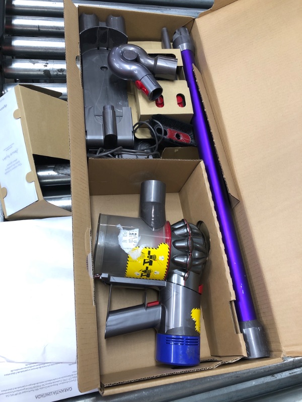 Photo 2 of *PARTS ONLY* Dyson V8 Cordless Vacuum - 400473-01