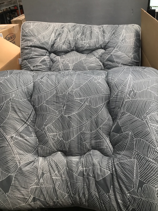 Photo 2 of *** used *** XICIKIN Japanese Floor Mattress, Japanese Futon Mattress Foldable Mattress, Roll Up Mattress Tatami Mat with Washable Cover, Easy to Store and Portable for Camping, Feather, Twin Full Queen Full Grey Feather