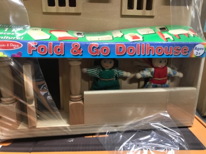 Photo 3 of * DAMAGED melissa & doug fold & go dollhouse