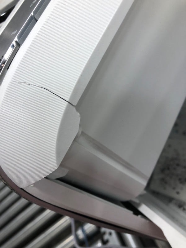 Photo 2 of **TESTED AND FUNCTIONAL**SMALL FRACTURE SEE PHOTO**
Fellowes - 5015501 - Fellowes Powershred LX220 Micro-Cut Shredder (White) - Micro Cut - 20 Per Pass - for shredding