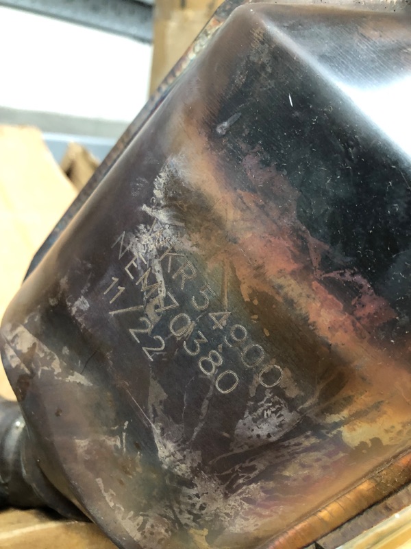 Photo 2 of *UNKNOWN NBRAND/MODEL**Catalytic Converter NEM70380