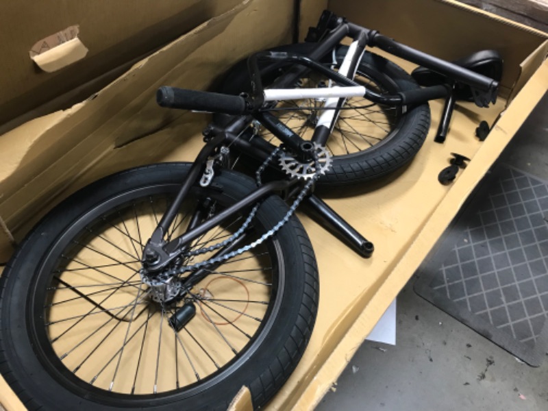 Photo 1 of **MINOR SHIPPING DAMAGE**GENERIC BMX BIKE 