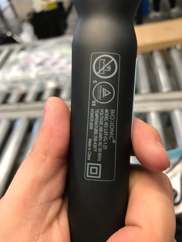 Photo 1 of *FOR PARTS ONLY* *BIO IONIC Long Barrel Styler 1.25 Inch (Pack of 1)