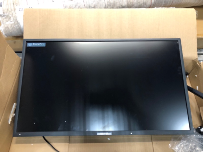 Photo 2 of Samsung U32J590 32-Inch 4K UHD LED-Lit Monitor