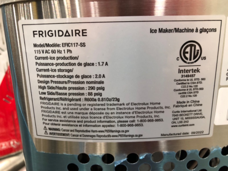 Photo 5 of ***POWERS ON*** Frigidaire EFIC117-SS 26 Pound Ice Maker, 26 lbs per day, Stainless
