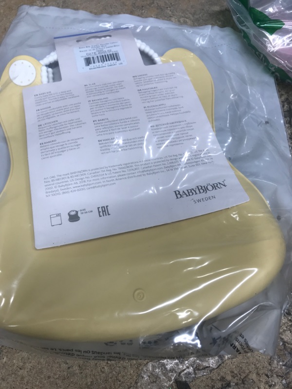 Photo 2 of BabyBjorn BABYBJ&#214;RN Baby Bib - 2pk - Yellow/Powder Blue