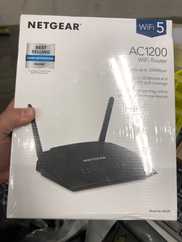 Photo 3 of NETGEAR WiFi Router (R6230) - AC1200 Dual Band Wireless Speed (up to 1200 Mbps) | Up to 1200 sq ft Coverage & 20 Devices | 4 x 1G Ethernet and 1 x 2.0 USB ports