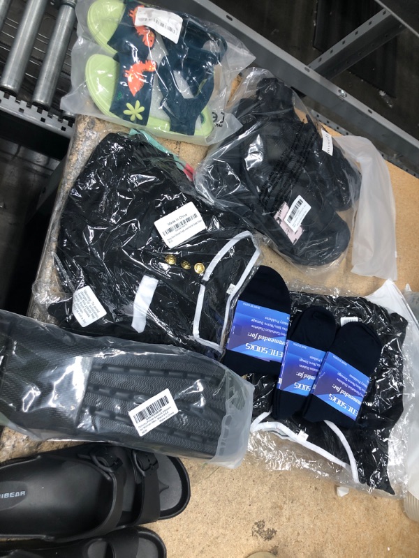 Photo 1 of Clothing bundle** 7 items 