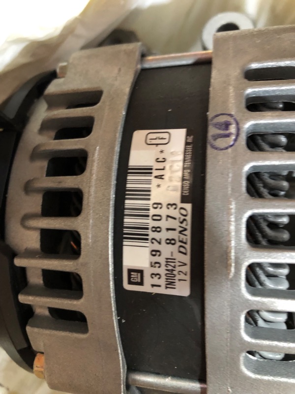 Photo 5 of GM Genuine Parts 13592809 Alternator