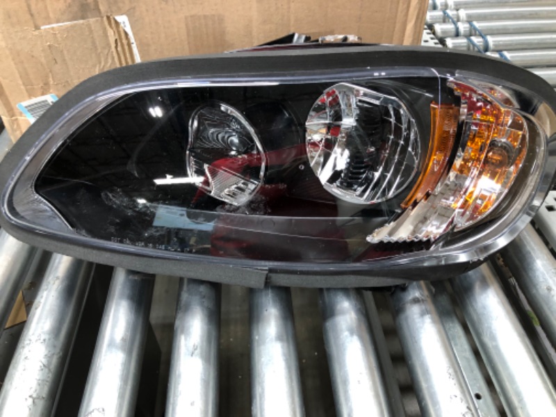 Photo 3 of **Damaged Freightliner LH LED Headlamp - A66-05475-002 left
