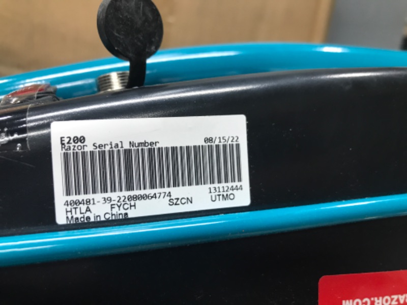 Photo 2 of ***PARTS ONLY***Razor E200 Electric Scooter - 8" Air-Filled Tires, 200-Watt Motor, Up to 12 mph and 40 min of Ride Time Standing Ride (E200) Teal