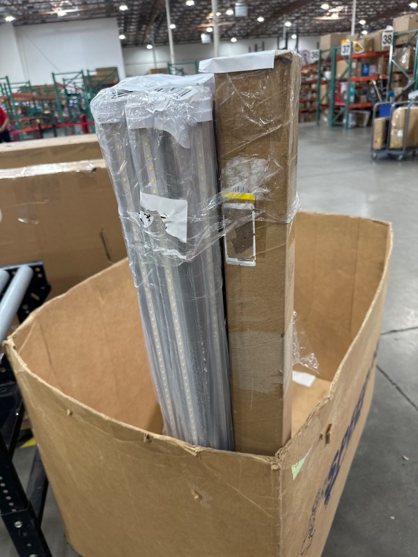 Photo 1 of 28 lights 4 ft long
SHINESTAR 4ft Led Tube Light Replacement 5000k 4 Pack 4'(120CM) 7 4 packs