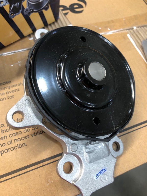 Photo 2 of AISIN WPT-195 New OEM Water Pump Kit