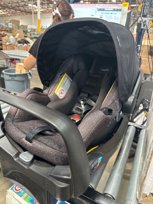 Photo 7 of Chicco Bravo Primo Trio Travel System, Bravo Primo Quick-Fold Stroller with Chicco KeyFit 35 Zip Extended-Use Infant Car Seat, Car Seat and Stroller Combo | Springhill/Black Springhill Bravo Primo