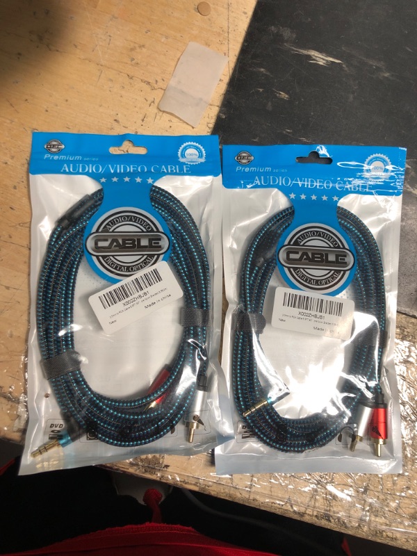 Photo 2 of 3.5mm Aux Cables, 90° RCA Audio Cable, 3.5mm to 2-Male RCA Stereo Splitter Cable 1/8" Right Angle TRS to RCA Straight Plug Audio Auxiliary Cord,Hi-Fi Sound, Nylon Braided (6.5ft/2m) 2Pack
