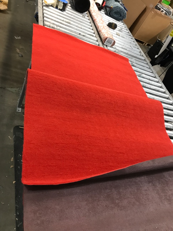 Photo 1 of 10'x3' Red Carpet 