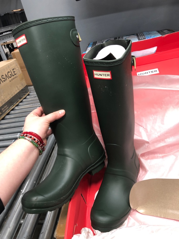 Photo 2 of Hunter Womens Original Tall Rubber Boots size 10 dark olive 