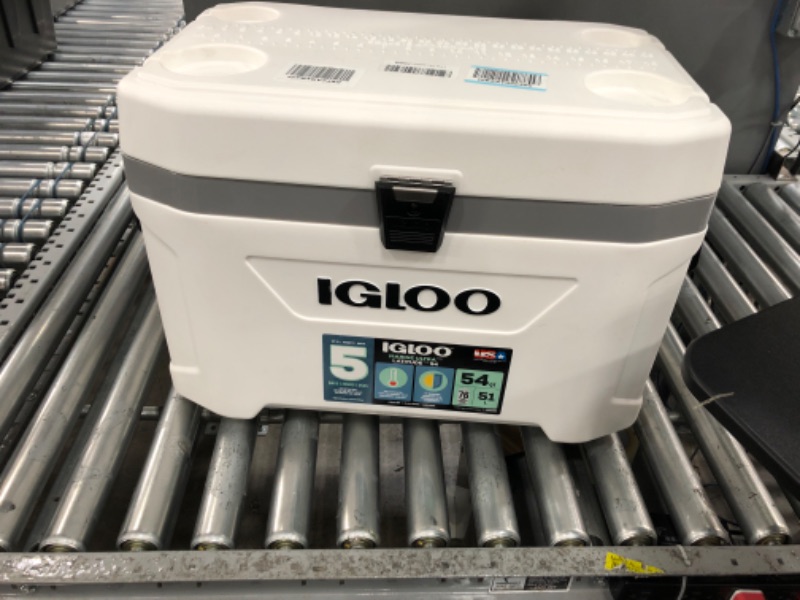 Photo 1 of IGLOO Marine Ultra Cool Box, White/Grey, 51 Liter, 49350