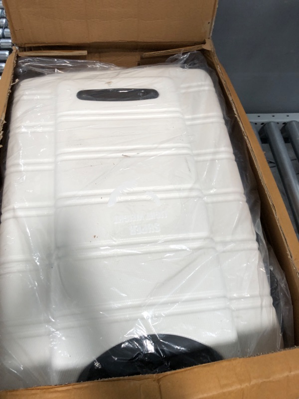 Photo 1 of Rockland Expandable 2pc Spinner Luggage Set - White