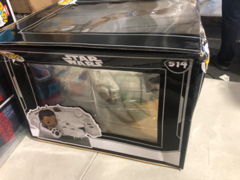 Photo 3 of Funko Pop! Ride Super Deluxe: Star Wars - Lando Calrissian in The Millenium Falcon (Shared Galactic Convention, Amazon Exclusive), Multicolor