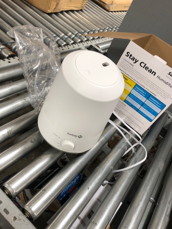 Photo 2 of **USED**
Safety 1st Stay Clean Humidifier, Ultrasonic Mist, One Gallon Easy to Fill Tank, LED Light, and Filter Free