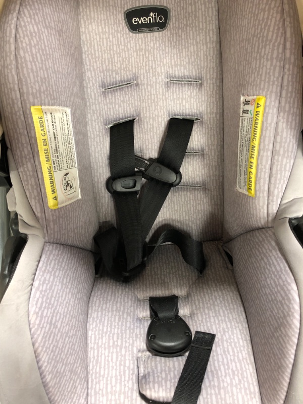 Photo 5 of **USED**
Evenflo LiteMax Infant Car Seat, 18.3x17.8x30 Inch 
***(SEAT ONLY)***