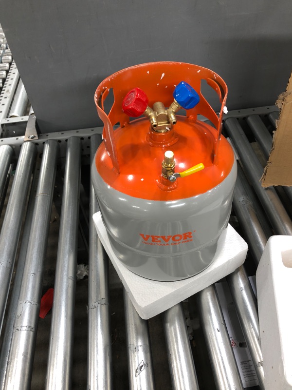 Photo 1 of VEVOR Refrigerant Recovery Tank - 30 lb. Capacity Recovery Tank with 2 Pcs ¼ to ½ Adaptor, Reusable Recovery Tank HVAC for All Refrigerant, High-Sealing ac Recovery Tank with Trace Amount of N? 2023 Elite Version 30lb Orange+Gray