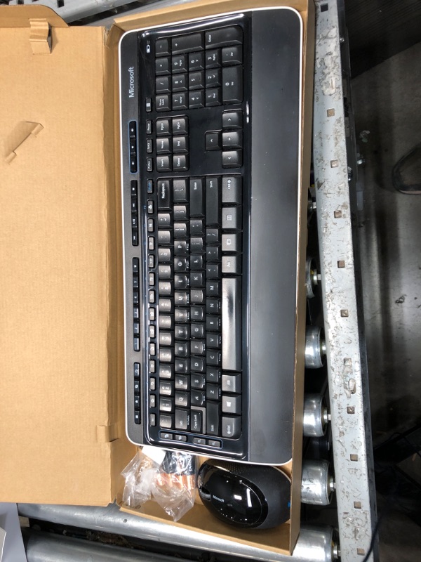 Photo 1 of Microsoft Wireless Desktop 3050 with AES - Black. Wireless Keyboard and Mouse Combo. Built-in Palm Rest. Customizable Windows Shortcut Keys