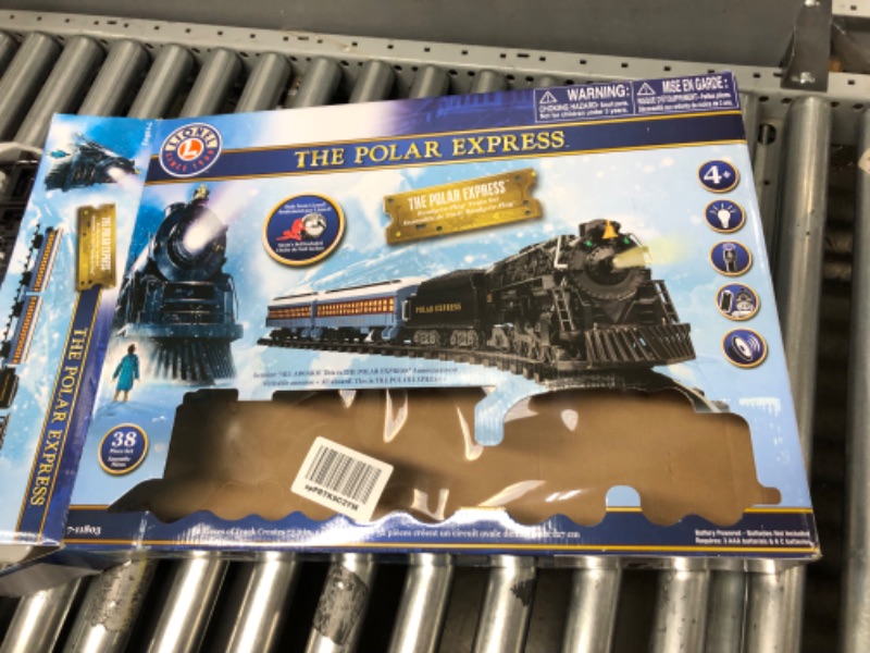 Photo 3 of ***PARTS ONLY NOT FUNCTIONAL***Lionel The Polar Express Ready-to-Play Set, Battery-Powered Berkshire-Style Model Train Set with Remote , Black