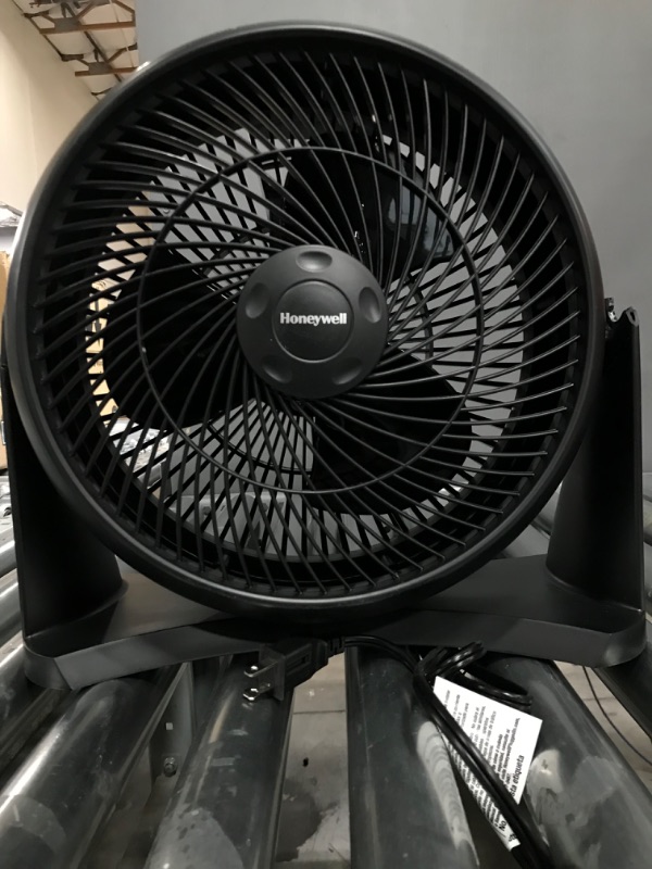 Photo 2 of 12 in. 3 Speed Whole Room Circulator Floor Fan