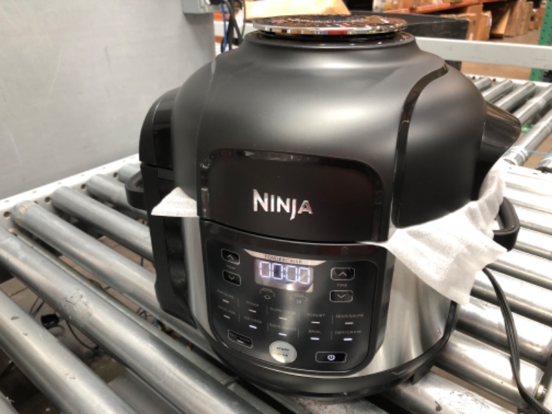 Photo 2 of *New** Ninja FD302 Foodi 11-in-1 Pro 6.5 qt. Pressure Cooker & Air Fryer that Steams, Slow Cooks, Sears, Sautés, Dehydrates & More, with 4.6 qt. Crisper Plate, Nesting Broil Rack & Recipe Book, Silver/Black 6.5 Quart Cooking Pot