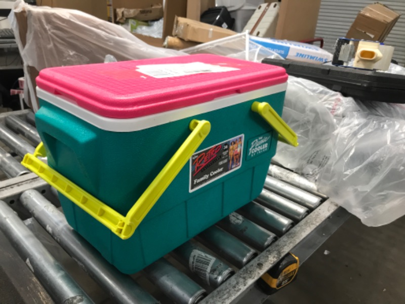 Photo 1 of Igloo Retro Jade 25 Qt Lunch Picnic Basket Cooler
