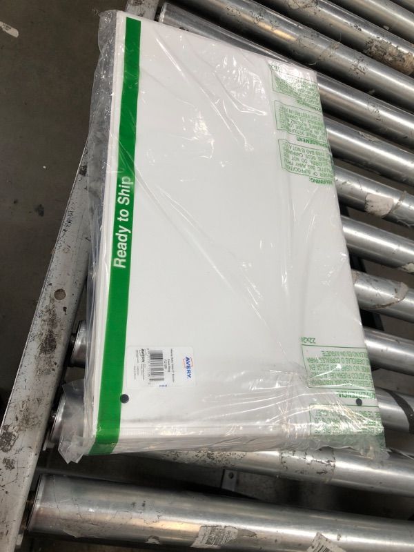 Photo 1 of Avery Heavy-duty Slant Ring View Binder