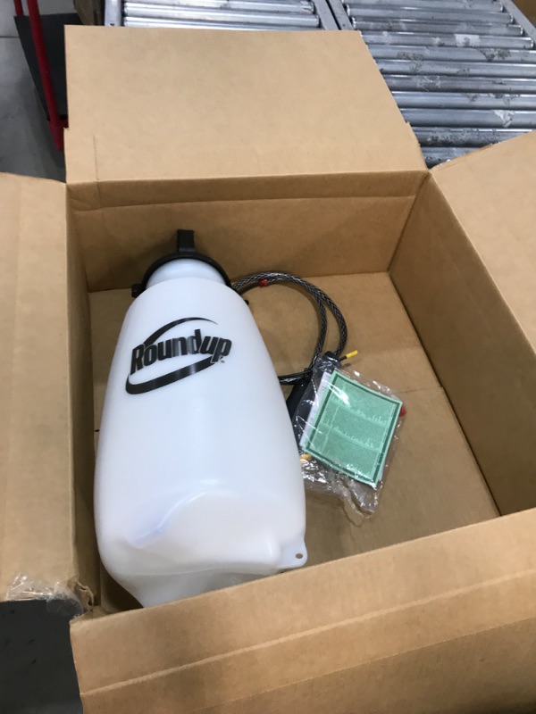 Photo 1 of Roundup 190260 Lawn and Garden Sprayer, 2 Gallon
