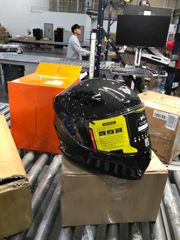 Photo 1 of VCOROS FA-602 Carbon Fiber Full Face Motorcycle Helmet Unisex-Adult Dual Visor Helmets
